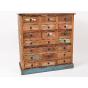 Esprit d'autrefois revendeur Drimmer Museum, vous propose le PAJALA meuble 21 tiroirs en bois recyclé